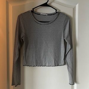 Cute long sleeve Crop